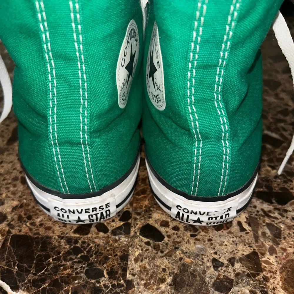 Converse woman’s Green High-Top Sneakers